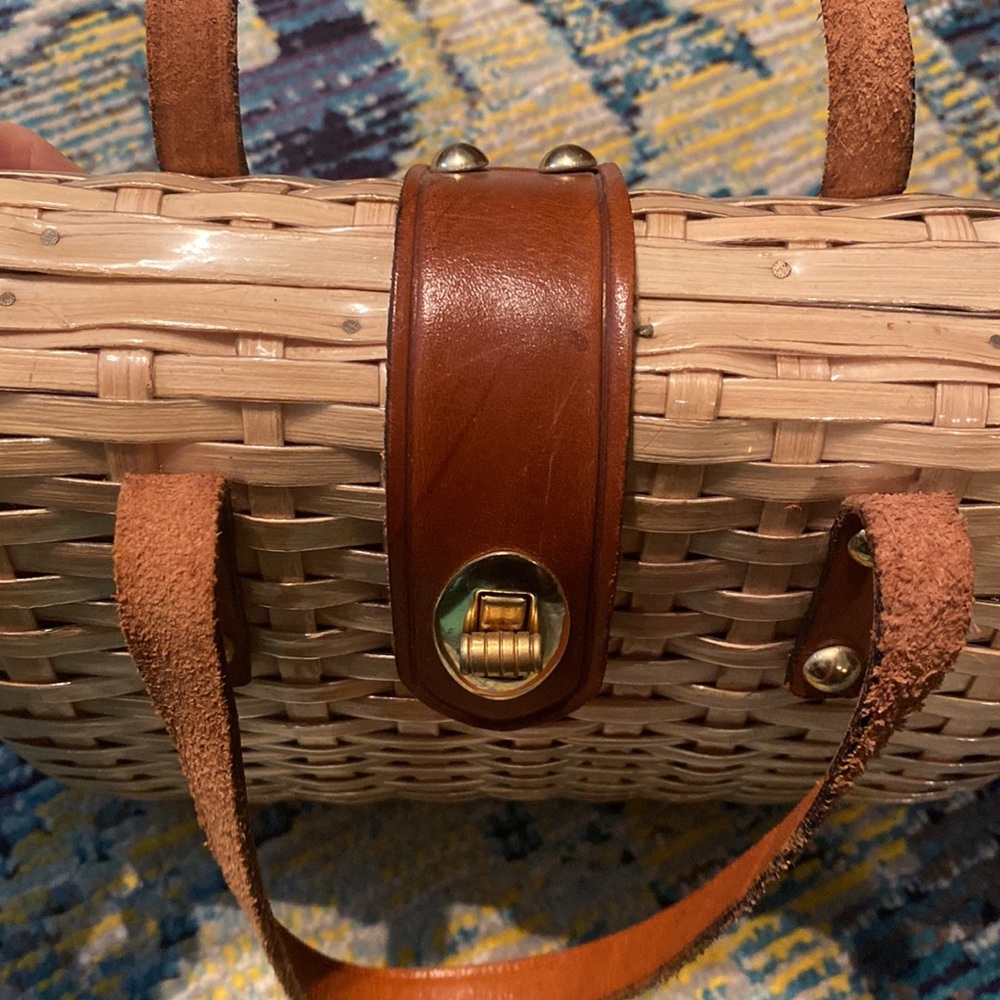 Vintage Natural Wicker Woven Handbag with Brown Leather Accents - Picture 3 of 8